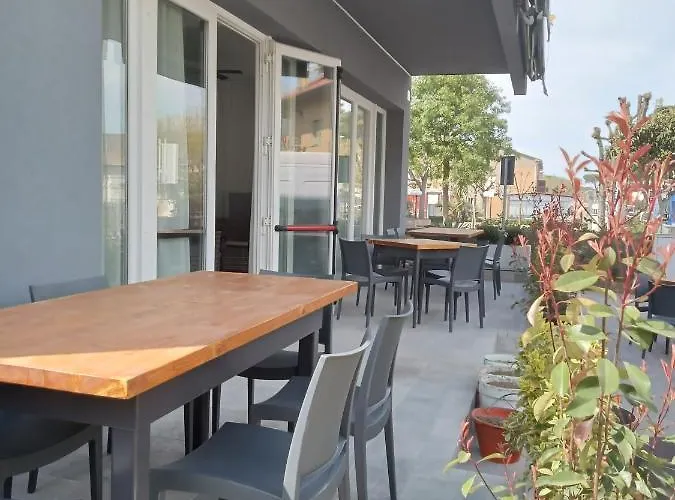 Ninfea Nocleg ze śniadaniem Cervia